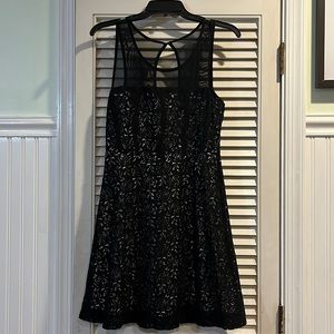 Forever 21 Black lace dress